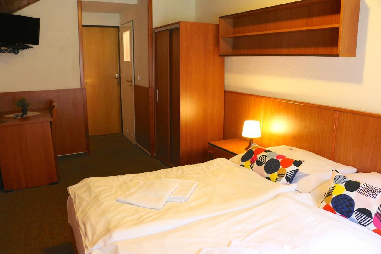 Hotel Maredis Kořenov Екстериор снимка