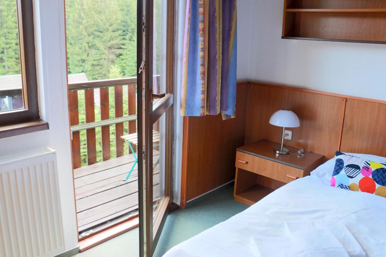 Hotel Maredis Kořenov Екстериор снимка