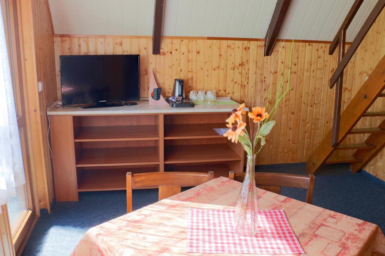 Hotel Maredis Kořenov Екстериор снимка