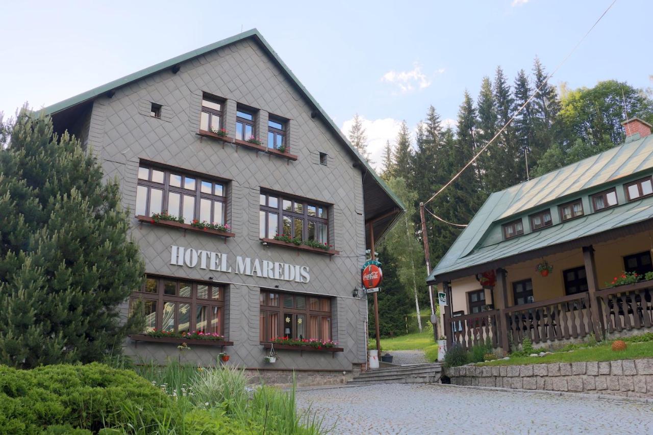 Hotel Maredis Kořenov Екстериор снимка