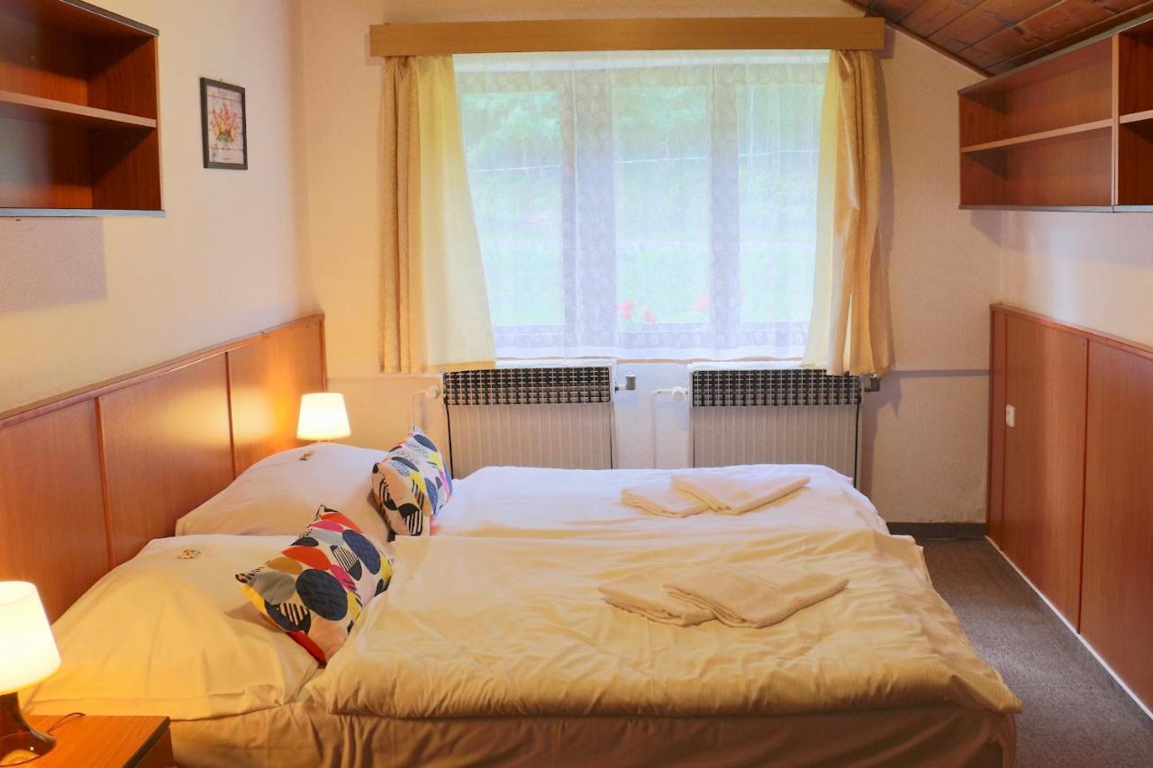 Hotel Maredis Kořenov Екстериор снимка