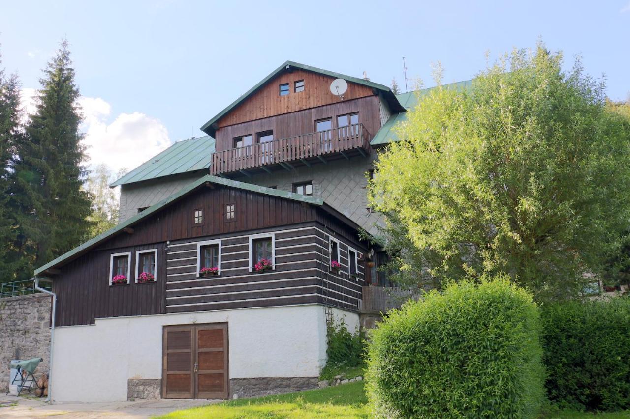 Hotel Maredis Kořenov Екстериор снимка