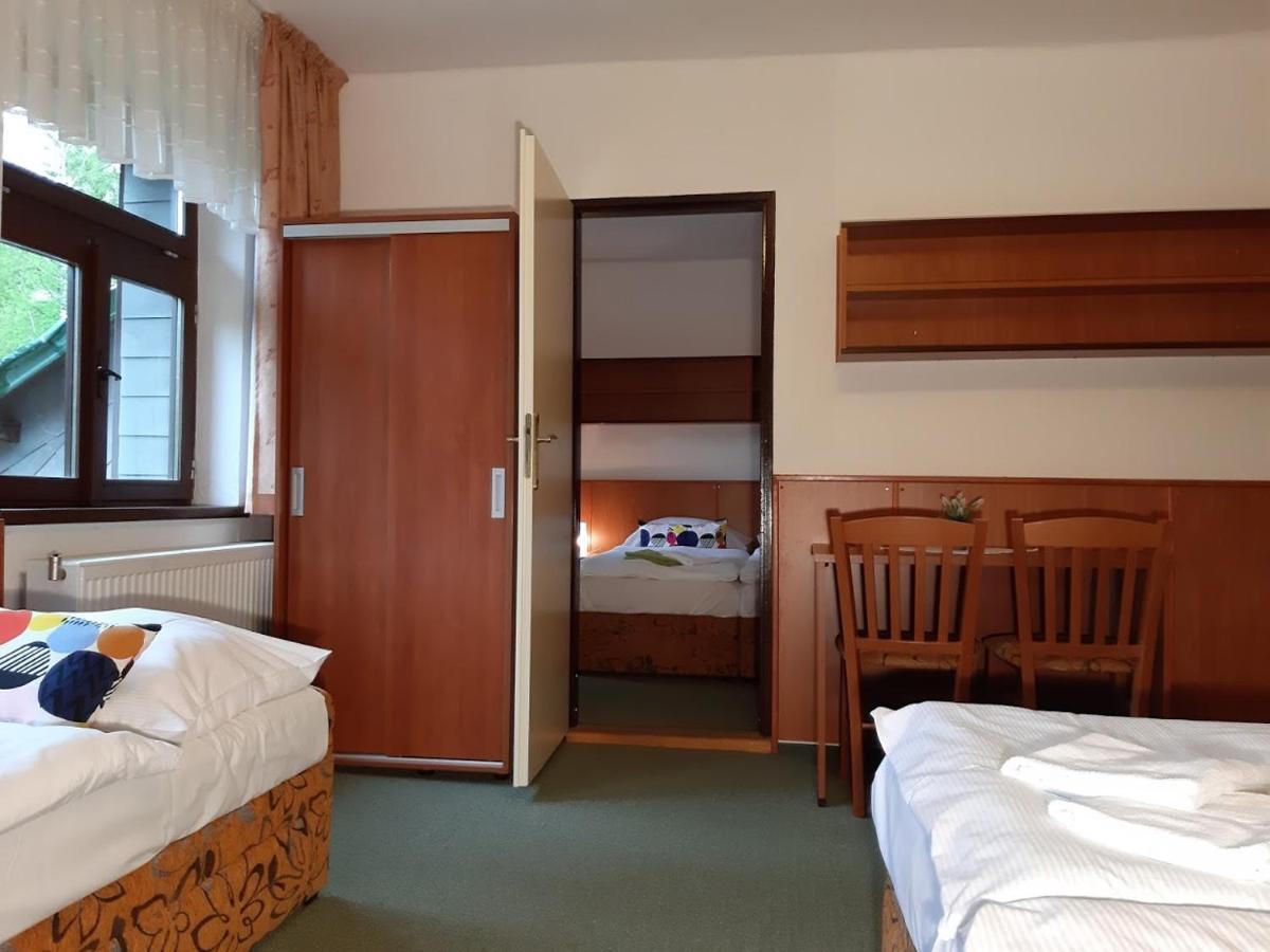 Hotel Maredis Kořenov Стая снимка