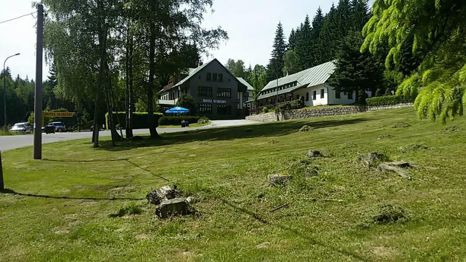 Hotel Maredis Kořenov Екстериор снимка