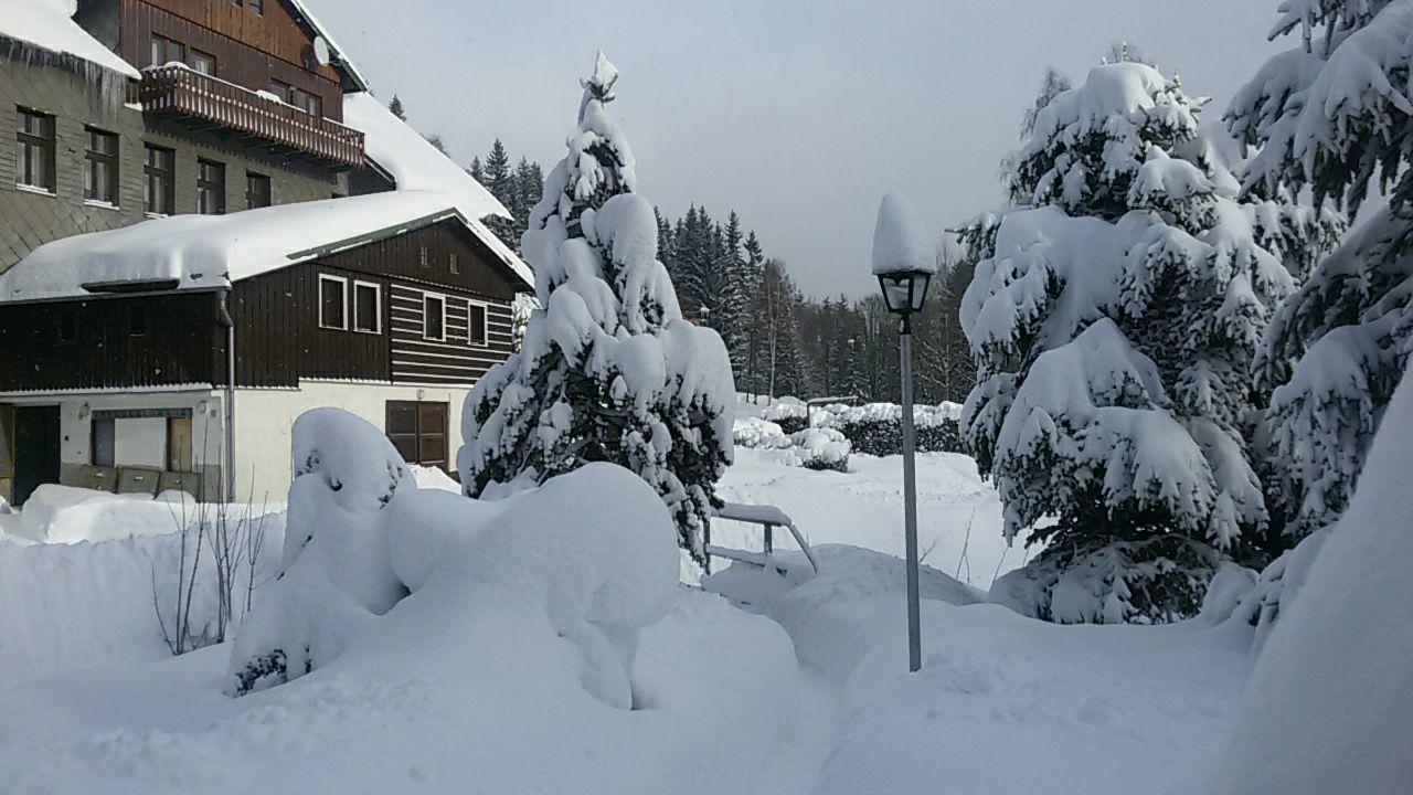 Hotel Maredis Kořenov Екстериор снимка