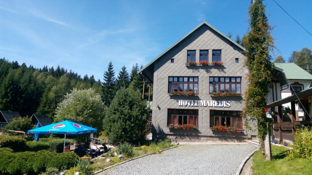 Hotel Maredis Kořenov Екстериор снимка