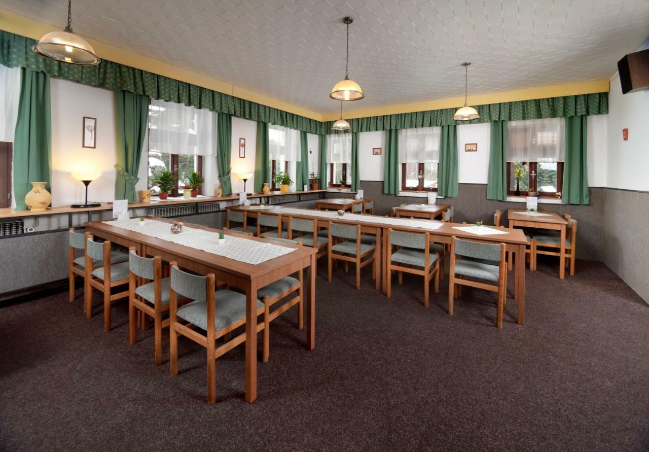 Hotel Maredis Kořenov Екстериор снимка
