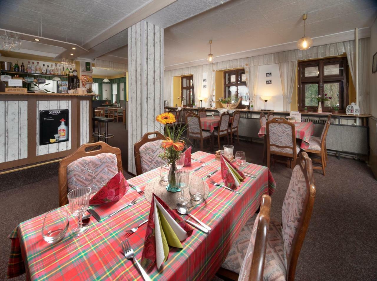Hotel Maredis Kořenov Екстериор снимка